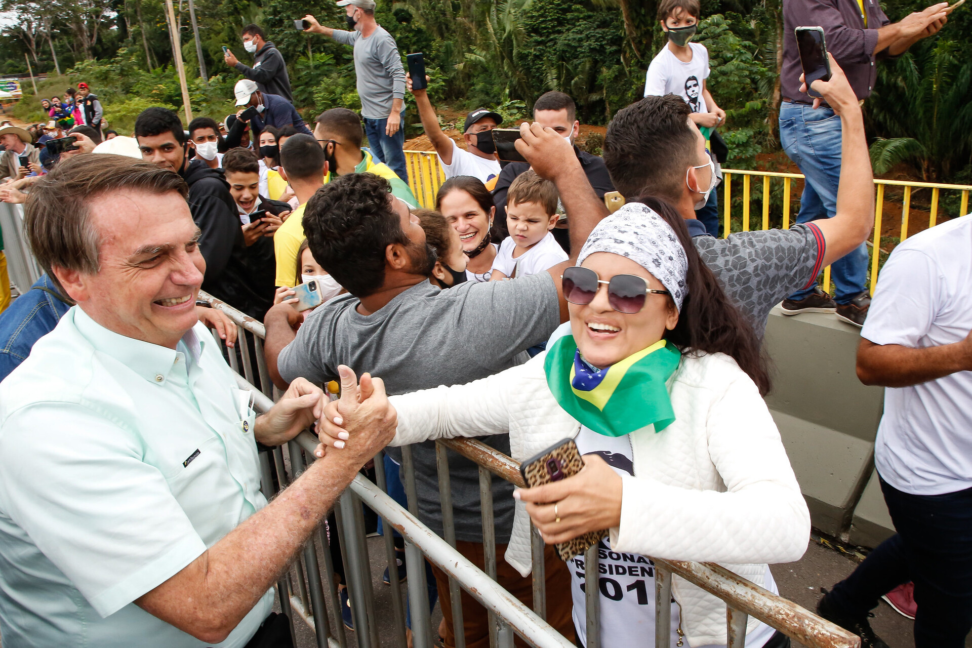 Por diversas vezes Bolsonaro fez críticas ao uso obrigatório de máscara