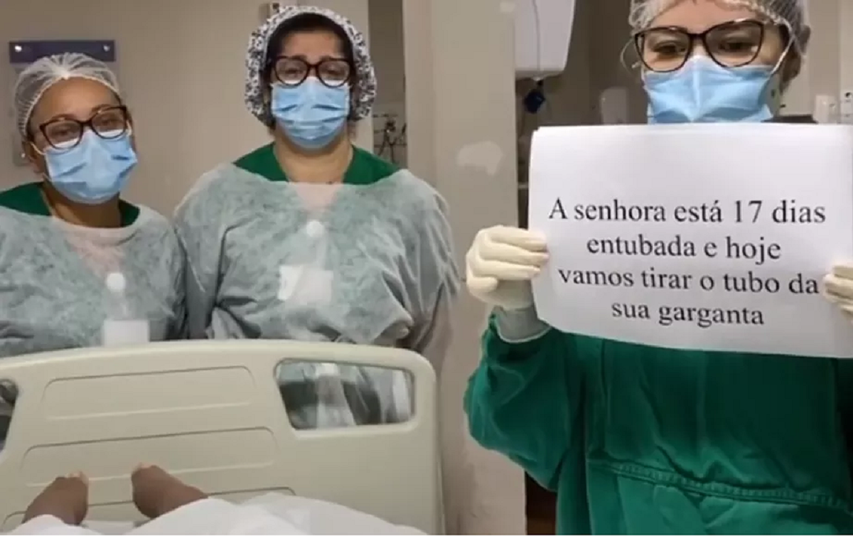 Covid: Vídeo emocionante de equipe médica extubando paciente viraliza