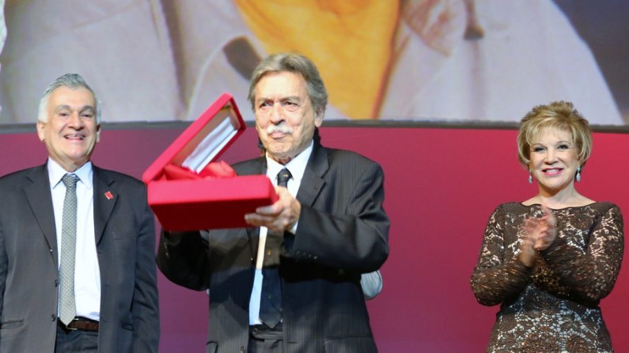  Paulo Mendes da Rocha recebe medalha da Ordem do Mérito Cultural em 2013