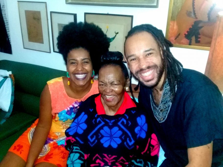 Ellen de Paula e Gabriel Cândido visitam Ruth de Souza em 2019