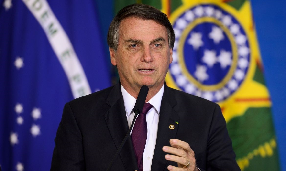 ‘É só fazer empréstimo’, diz Bolsonaro sobre auxílio emergencial menor
