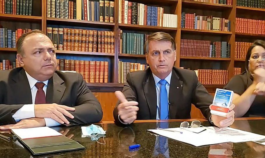 Bolsonaro teria impedido Pazuello de demitir Roberto Dias, suspeito de pedir propina por vacina