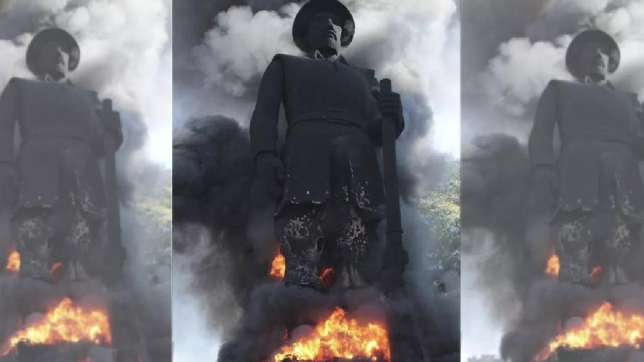 Suspeita de incendiar de estátua de Borba Gato alega que estava em casa