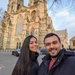 Milena Jorge e Paulo Guerra se conheceram no Bumble e hoje vivem juntos na cidade de York no Reino Unido