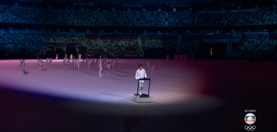Distanciamento e solidão marcaram a abertura das Olimpíadas