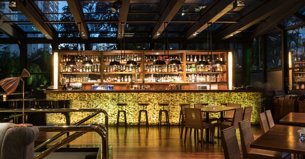Must Bar, localizado no térreo do Tivoli Mofarrej, tem cardápio especializado na gastronomia mediterrânea – Divulgação