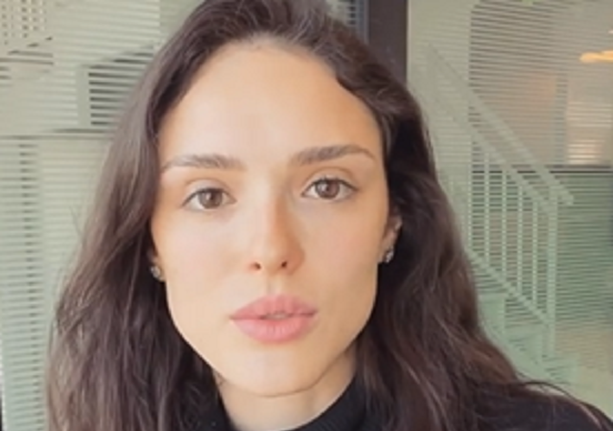 Isabelle Drummond recita poema após polêmica de construir igreja