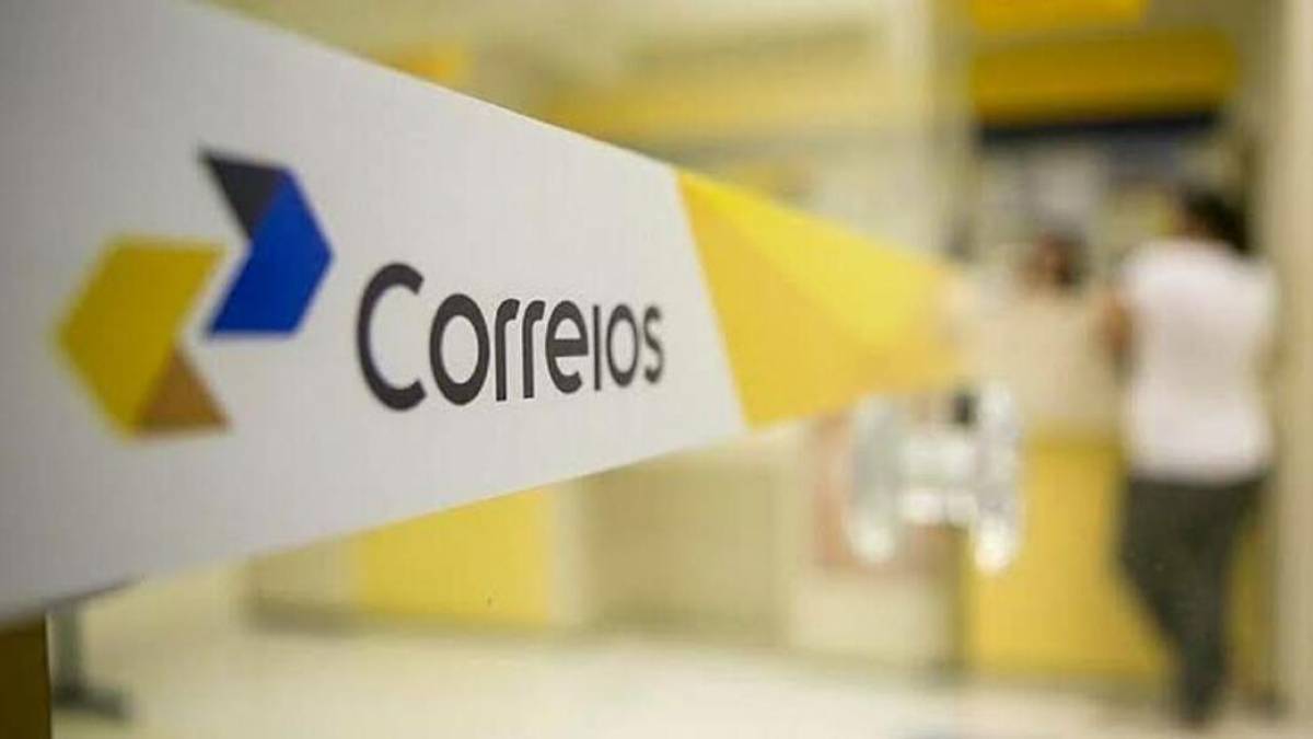 Câmara aprova texto-base para privatização dos Correios