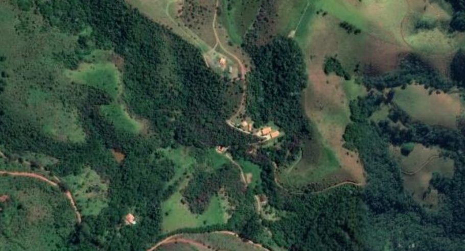 Prema Casa da Montanha. Foto do Google Earth