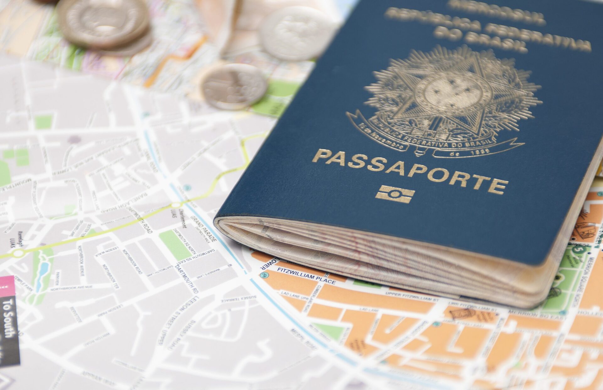 Maioria dos brasileiros não se reconhece na foto do passaporte