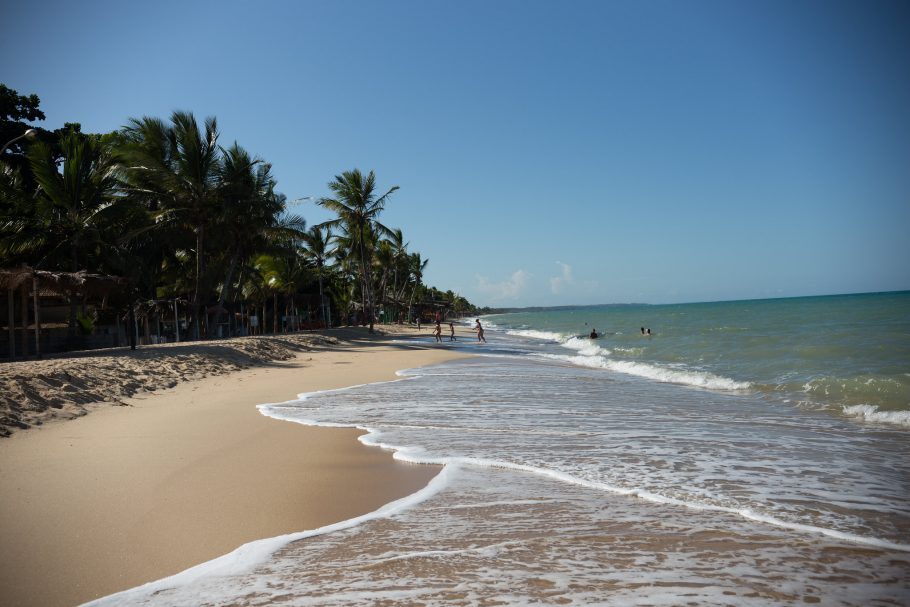 Vista da praia do Coqueiral, em Prado, no extremo sul da Bahia