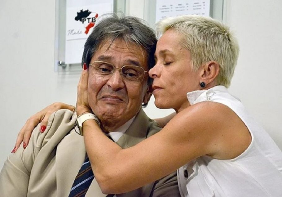 O ex-deputado Roberto Jefferson, presidente do PTB, foi preso no Rio de Janeiro na manhã desta sexta-feira