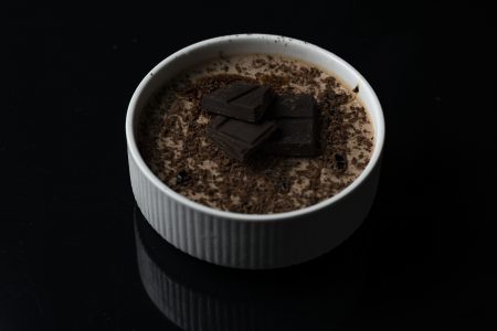 Crème brulée de chocolate – Adobe Stock/ CyberCook