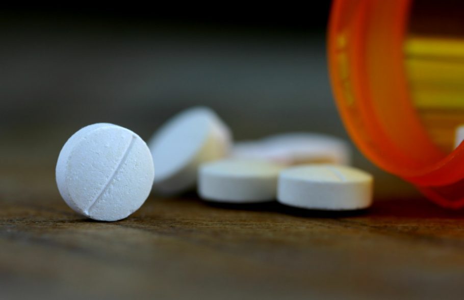 O benefício da aspirina é diminuir os riscos de formação de coágulos