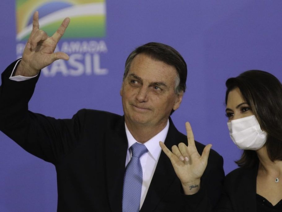 Jair Bolsonaro disse que chora no banheiro para que a primeira-dama