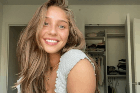 Modelo do OnlyFans é detida após esfaquear namorado