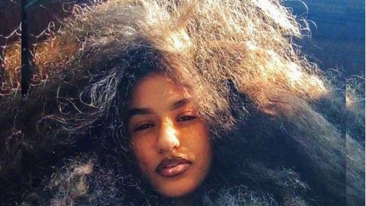 A modelo Ludmila Cassemiro, que sofreu racismo na rua por causa de seu cabelo