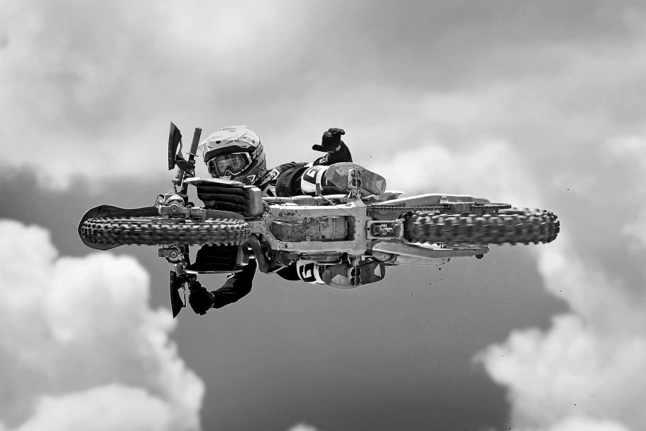 Foto: IAAP Gold Medal- RICARDO Q T Rodrigues (Brazil) – Passing over.