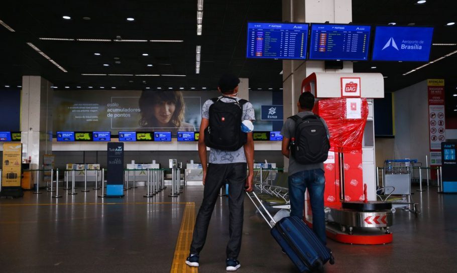 Anvisa notifica aeroportos para exigir passaporte de vacina