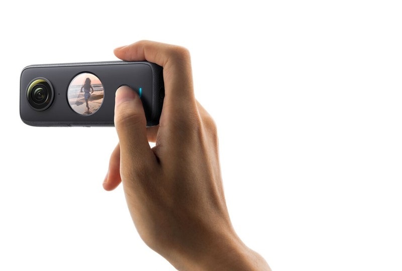 A Insta360 One X2 tem tela sensível ao toque e bateria de 1.630mAh removível e é perfeita para viajantes que pretendem captar vídeos e fotos incríveis em 360º