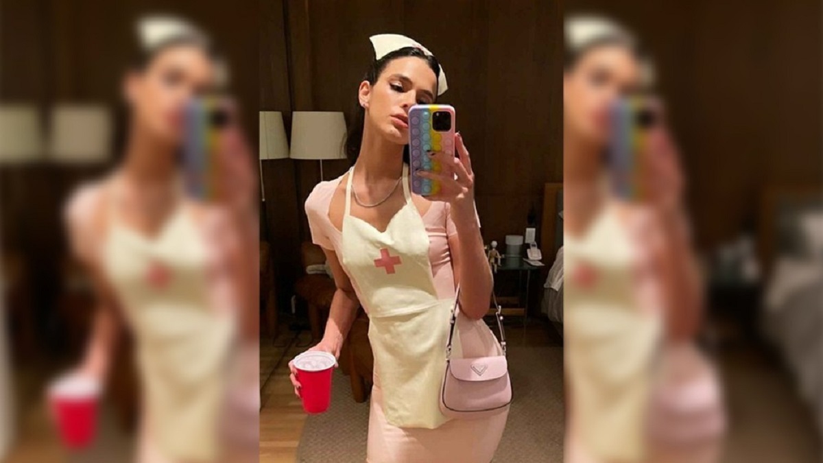 Atriz Bruna Marquezine se desculpa por ter usado fantasia de enfermeira em festa de Helloween