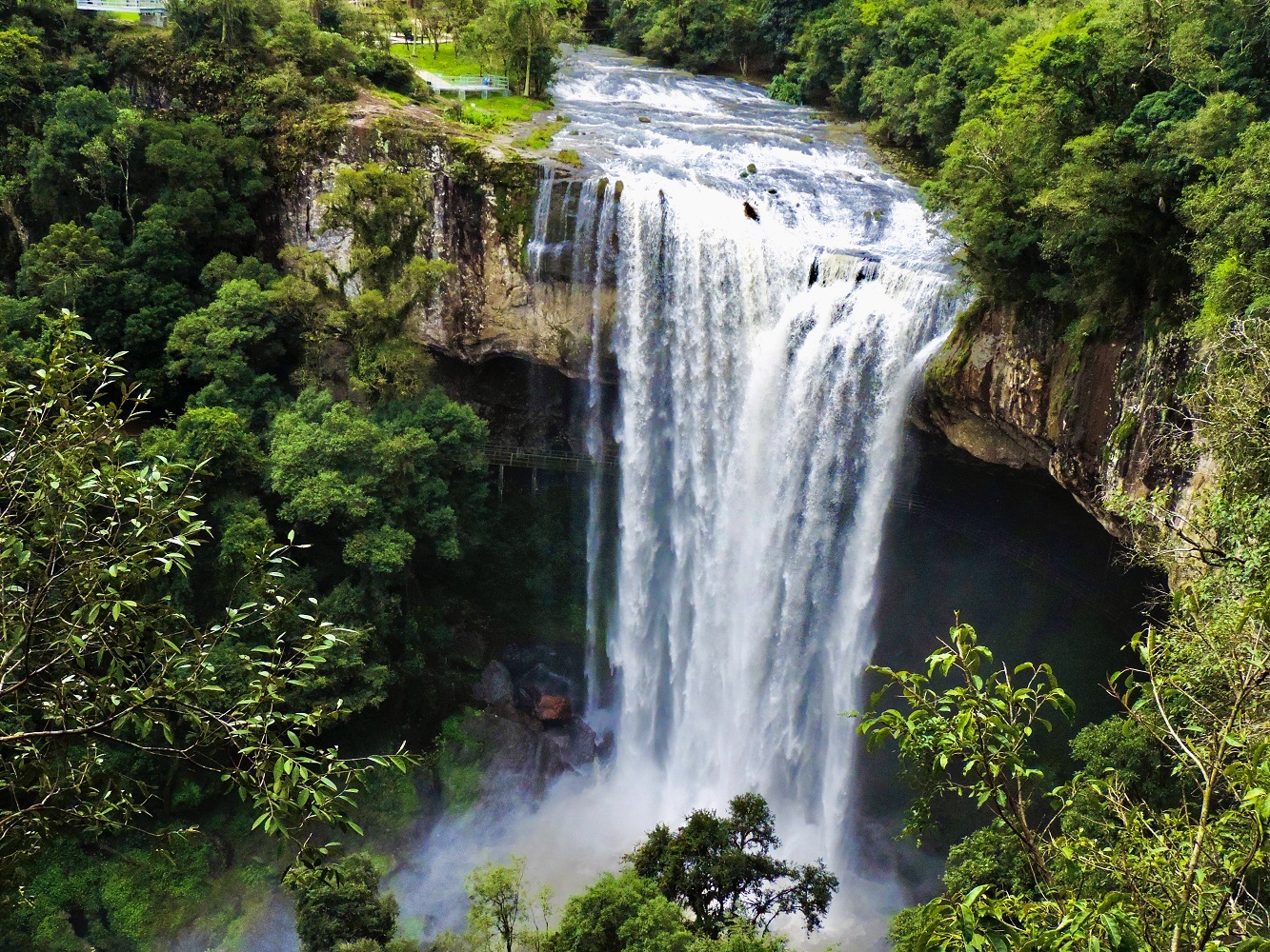 A cascata do Salto Ventoso, em Farroupilha, ainda é desconhecida do turistas que visitam a Serra Gaúcha