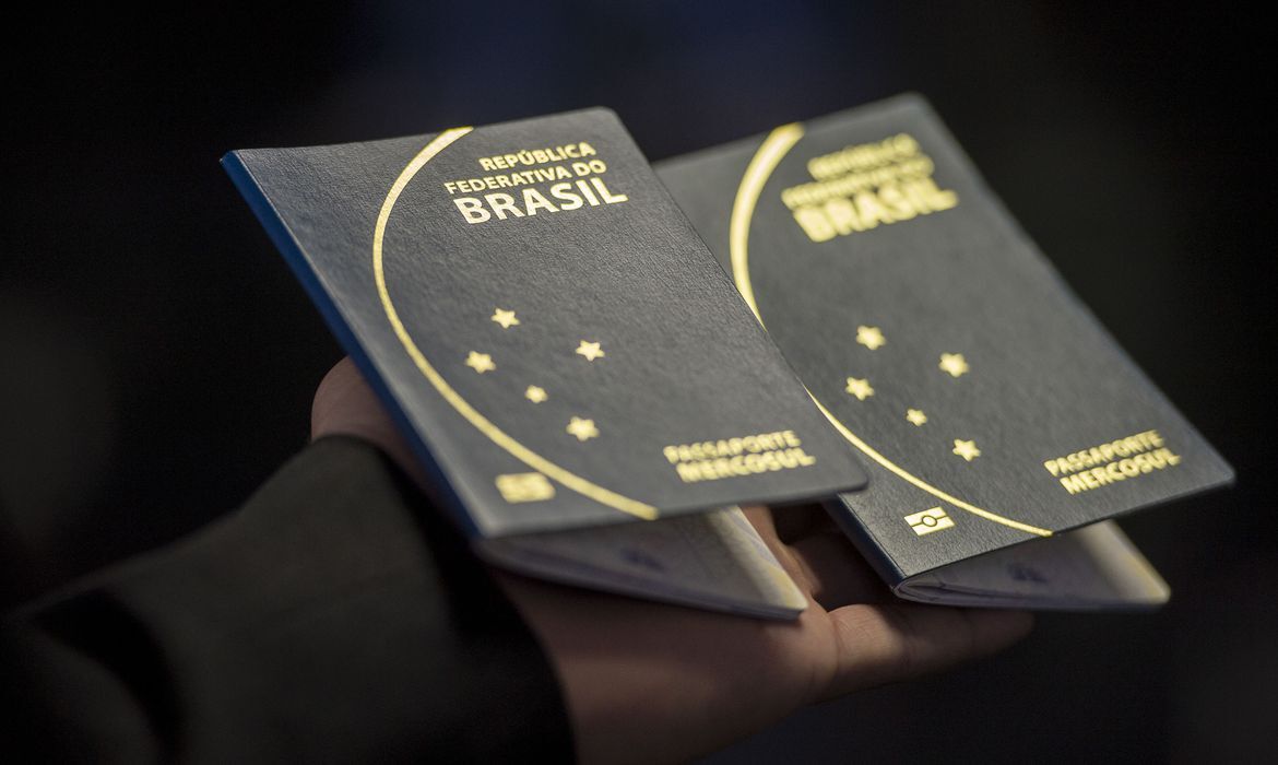 Polícia Federal volta a cancelar passaportes não retirados em 90 dias