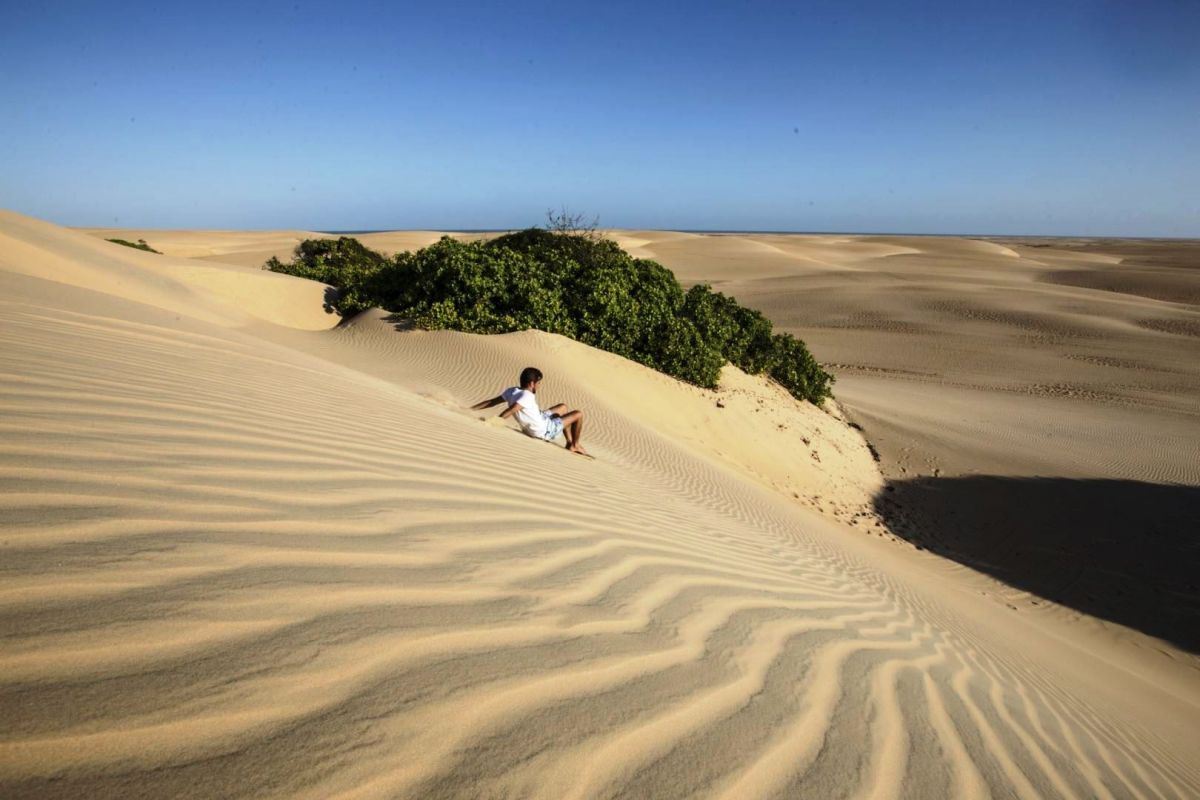 As enormes dunas de areias claríssimas de Piaçabuçu