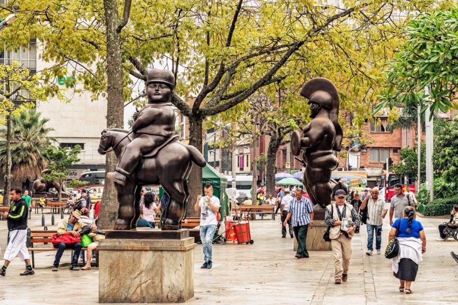 Uma das atrações de Medellín é o parque com esculturas gigantes do artista colombiano Fernando Botero