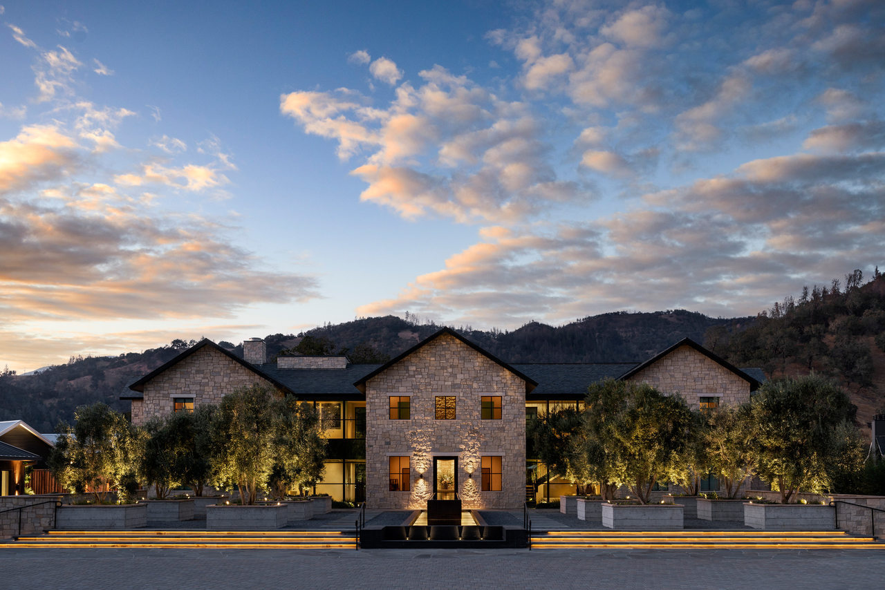  Fachada do Four Seasons Resort and Residences Napa Valley, localizado na charmosa cidade de Calistog
