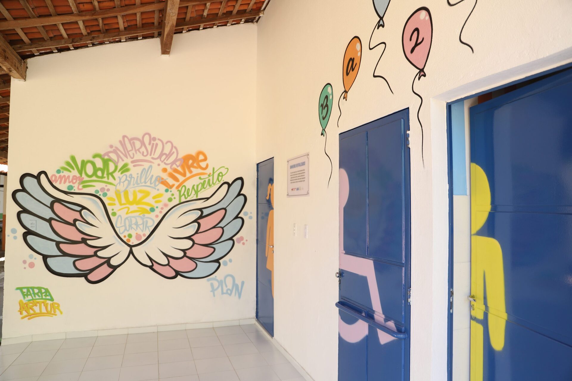 A doação para a Plan International vai para a reforma de três banheiros de uma escola da zona rural em Teresina, no Piauí
