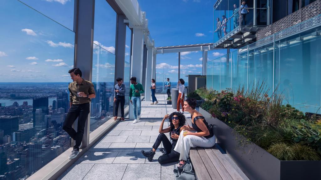 O Summit ainda tem um terraço com bar e vista 360º de Manhattan