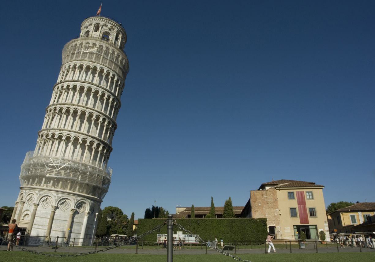A Torre de Pisa original fica na cidade de Pisa, na região italiana da Toscana
