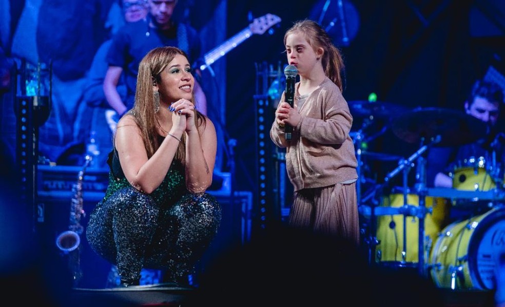 Em seu último show, Marília Mendonça cantou com criança com Down