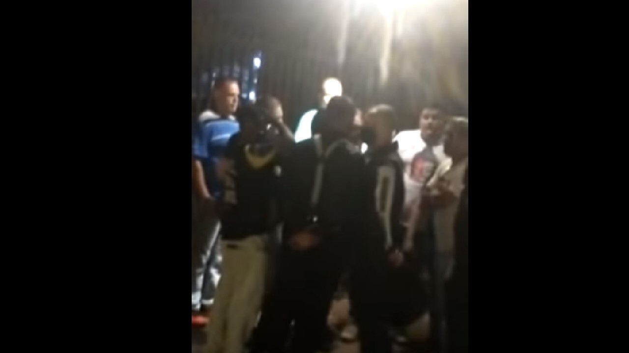 Vídeo mostra ofensas racistas a gerente de lanchonete no interior de SP