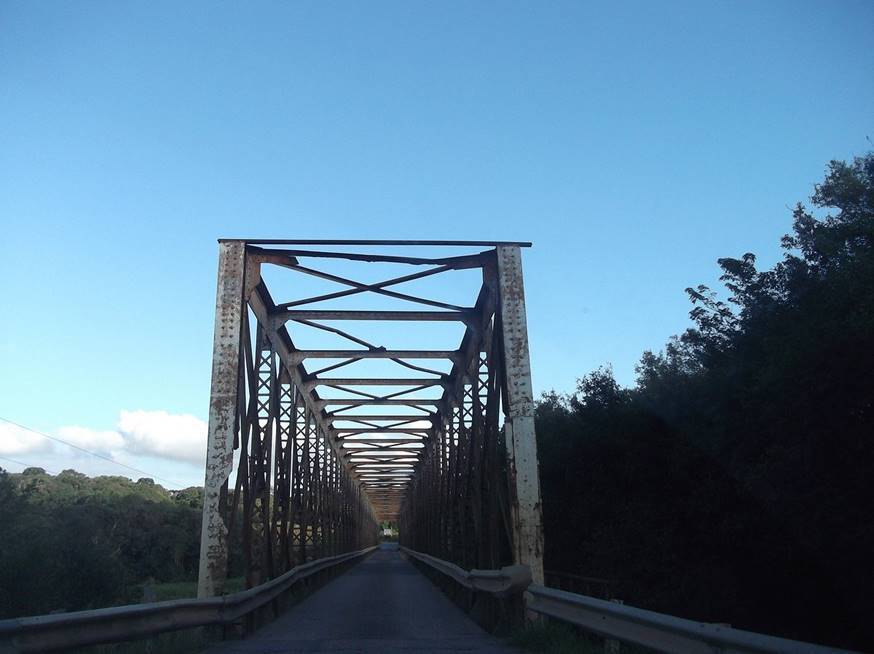 A famosa Ponte de Ferro de Campo Tenente (PR), onde tudo acontece em “Insânia”