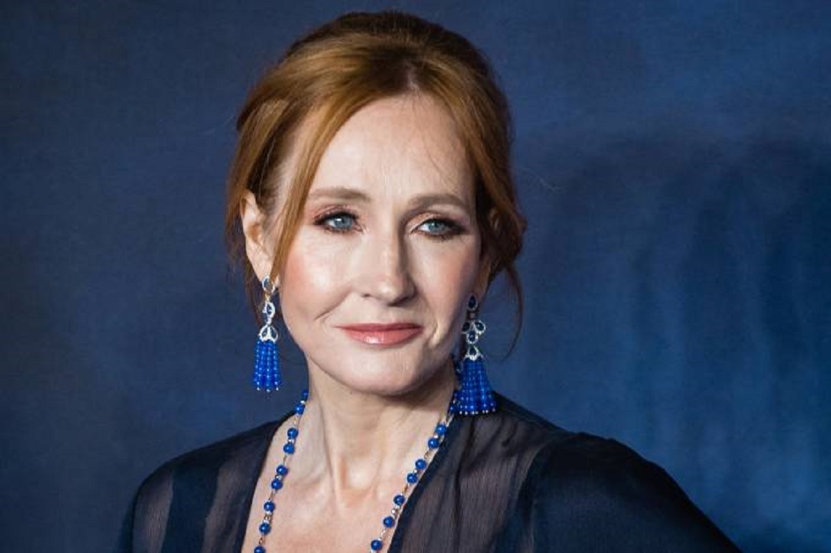 JK Rowling é acusada de transfobia mais uma vez
