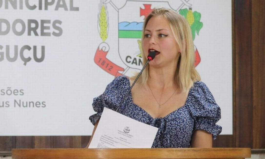 Machismo: Vereadora é eleita para 'embelezar' mesa diretora no RS
