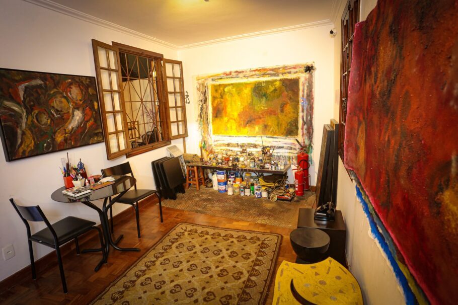Na Casa Fluida também funciona o ateliê do artista Fernando Spaziani