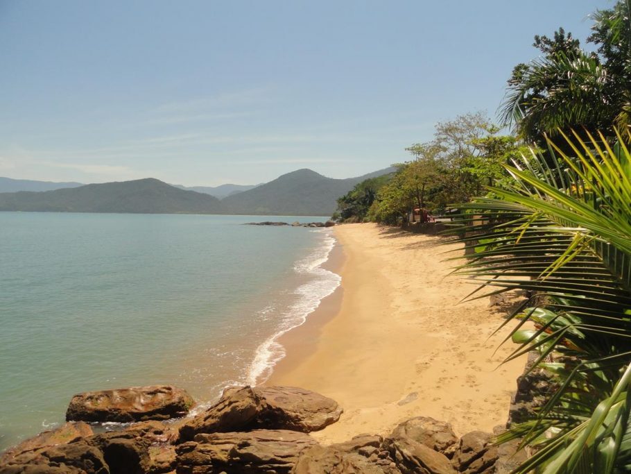 Vista da praia de Picinguaba, em Ubatuba, no litoral norte de SP