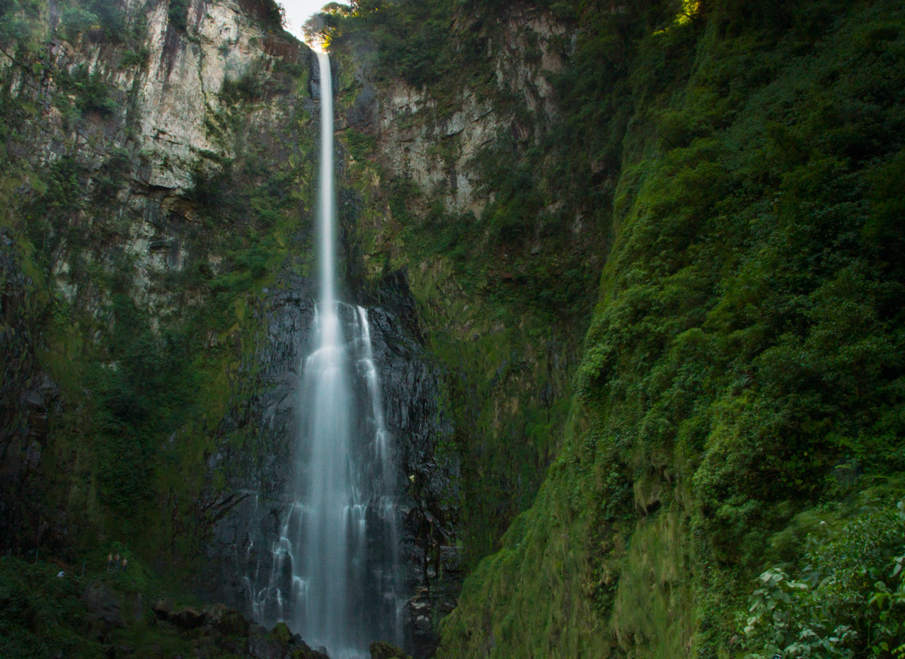 Rota das Cachoeiras, em Corupá, tem uma trilha de 3 km recheada com 14 cachoeiras
