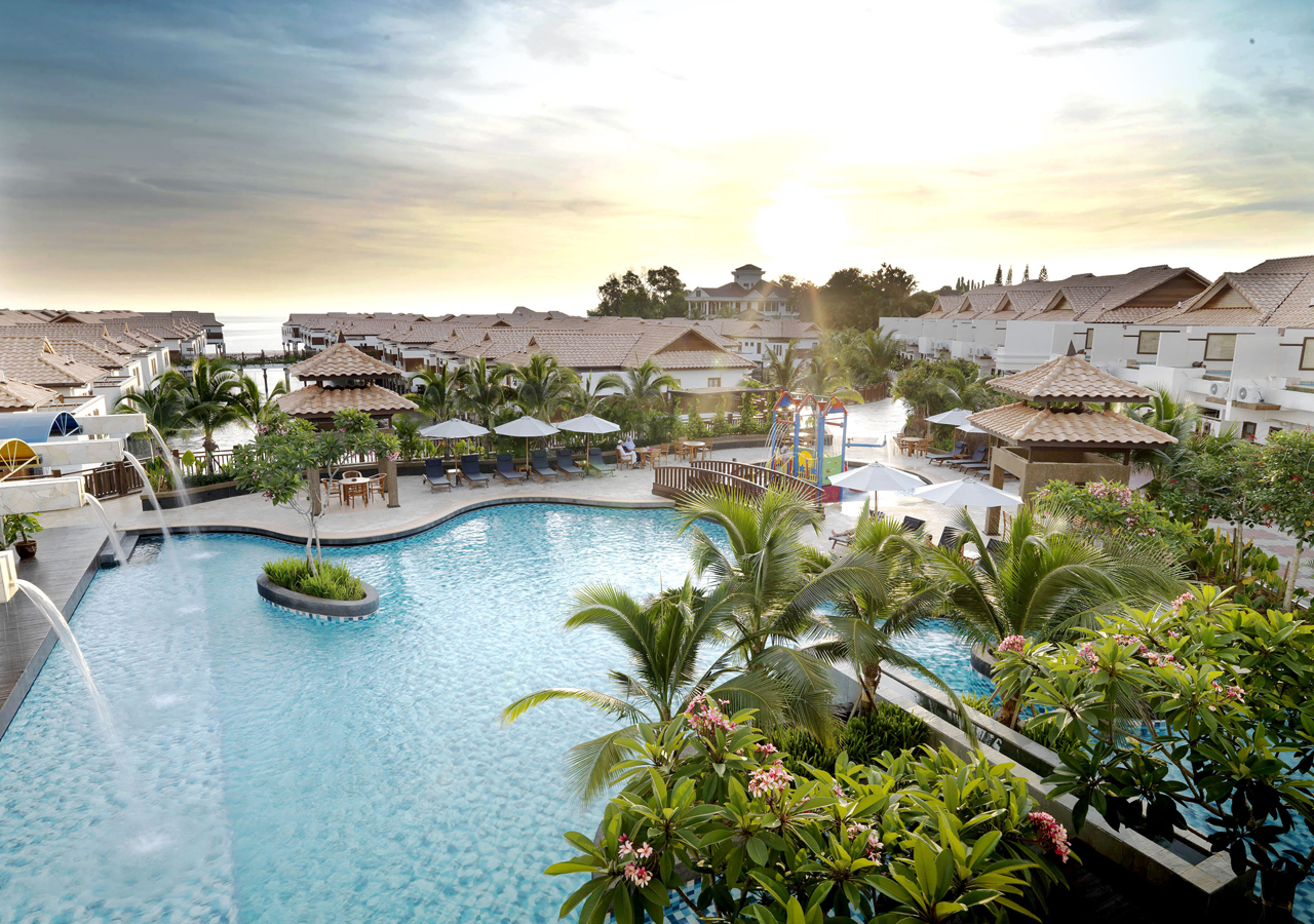 As piscinas do hotel Grand Lexis Port Dickson
