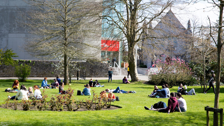 Campus da University College Cork, uma das universidades mais prestigiadas da Irlanda