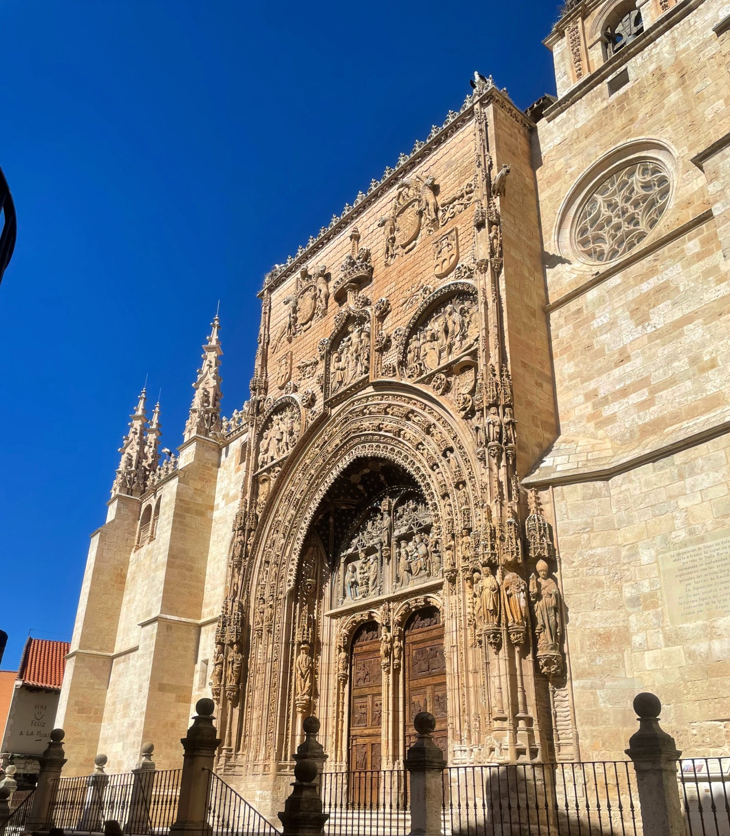 A linda igreja de Santa Maria, em Aranda de Duero