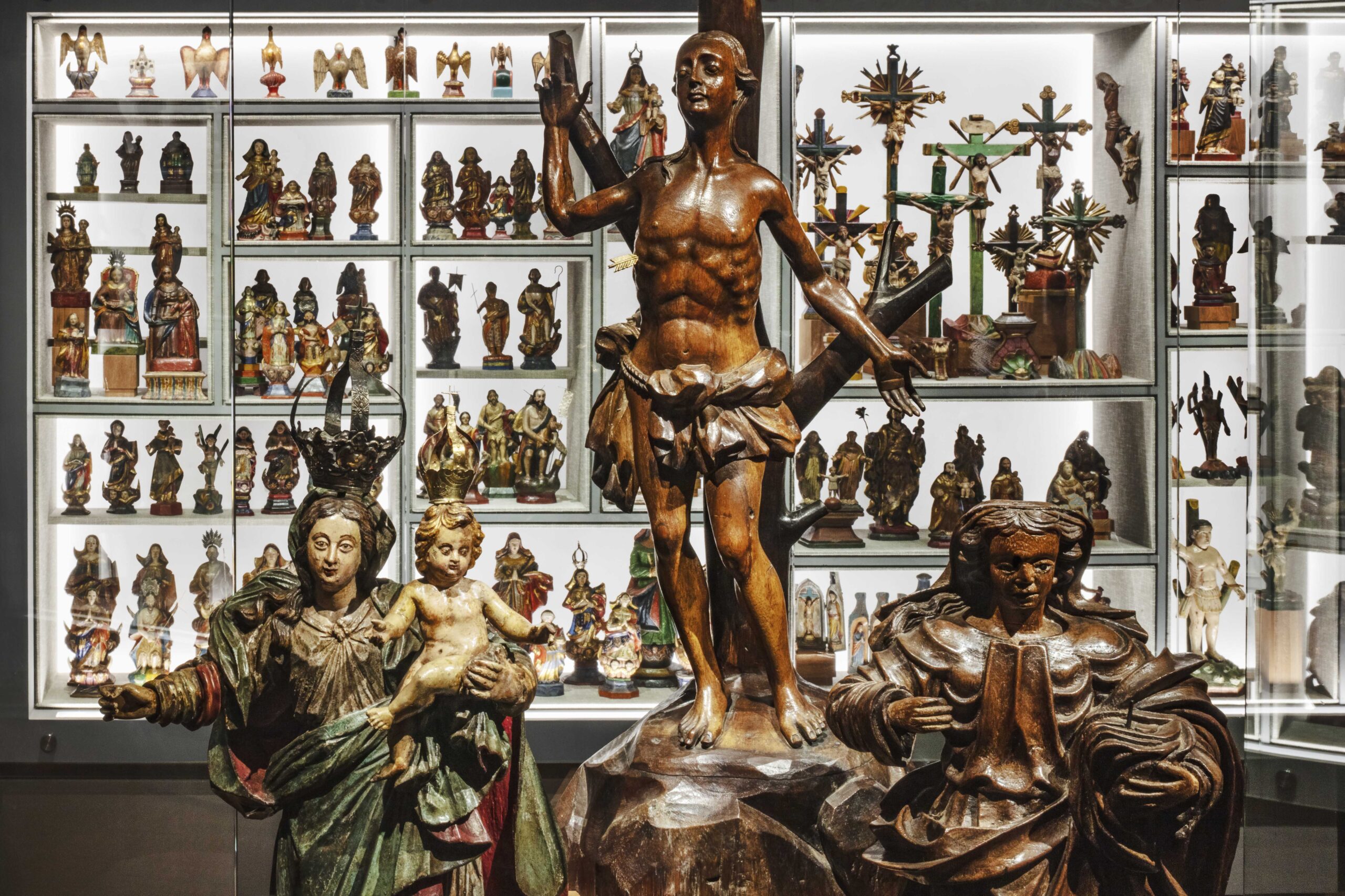 Pinturas, esculturas e objetos sacros de origens e séculos diversos integram o acervo do Museu Boulieu