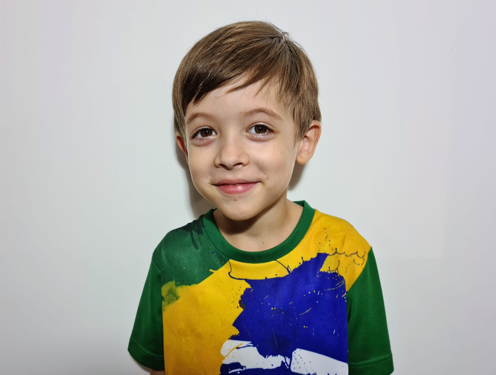 Theo Costa Ribeiro, 5 anos, é o mais jovem brasileiro a entrar em sociedade de pessoas de alto QI