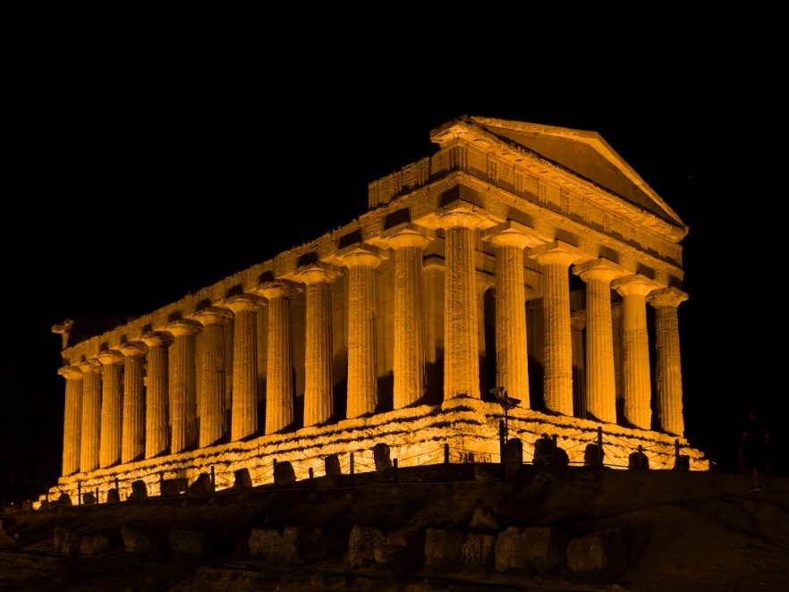 Erguido por volta de 430 a.C, o Templo da Concórdia integra da área arqueológica de Agrigento, tombada pela Unesco como Patrimônio da Humanidade