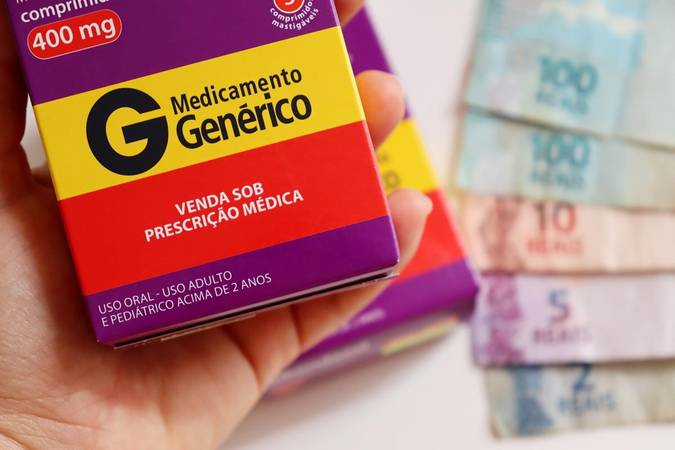 Drogarias Pacheco oferece 23% de desconto na compra de medicamentos genéricos