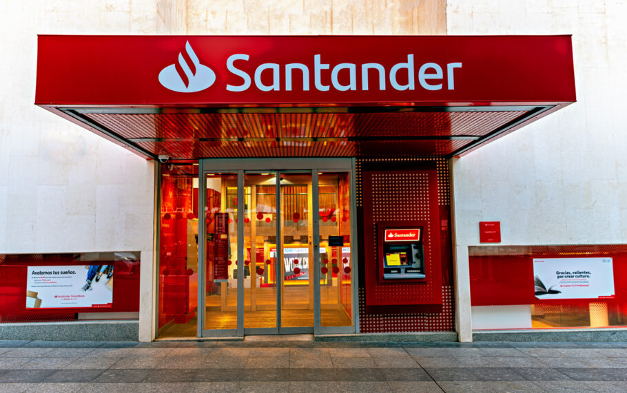 Programado Santander anuncia mais de 80 mil bolsas de estudo ainda para este ano
