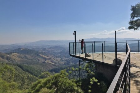 Mirante Mantiqueira: plataforma a 140 metros de altura